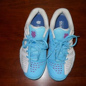 K SWISS TENNIS COURT SHOES